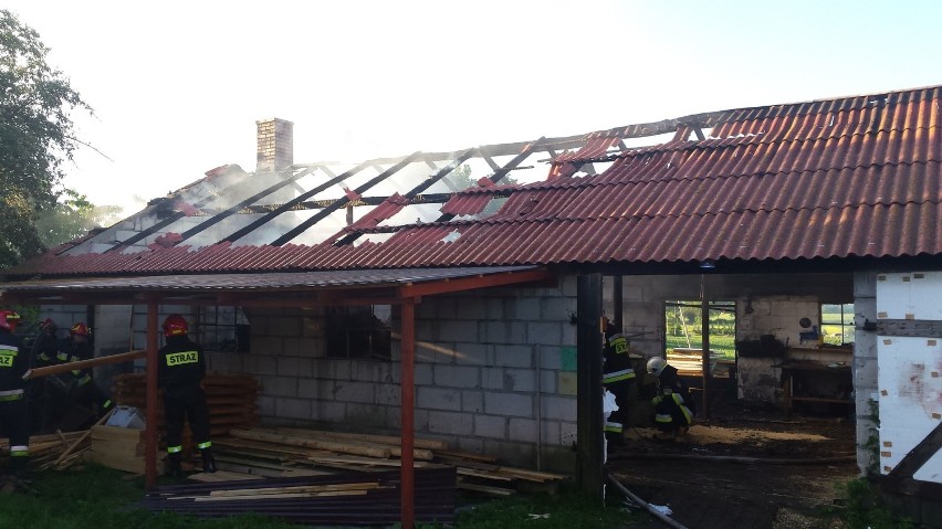 Spłonął budynek stolarni w Jarantowiczkach (gmina Ryńsk)....