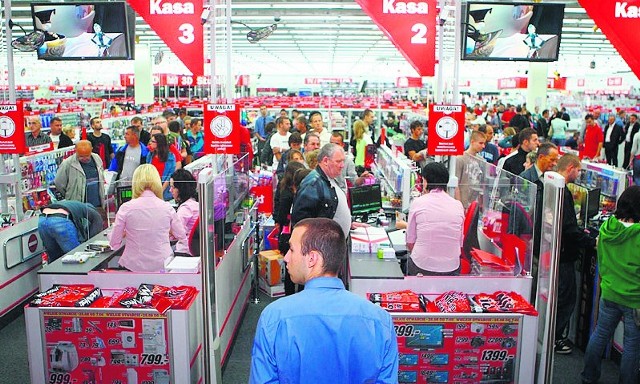 Najwięcej klientów przyciągnął sklep sieci Media Markt. W dzień otwarcia odwiedziło go 15 tysięcy osób