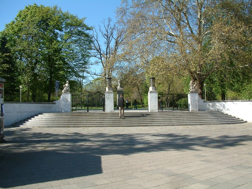 1903 – W Poznaniu otwarto pierwszy park publiczny, nazwany...
