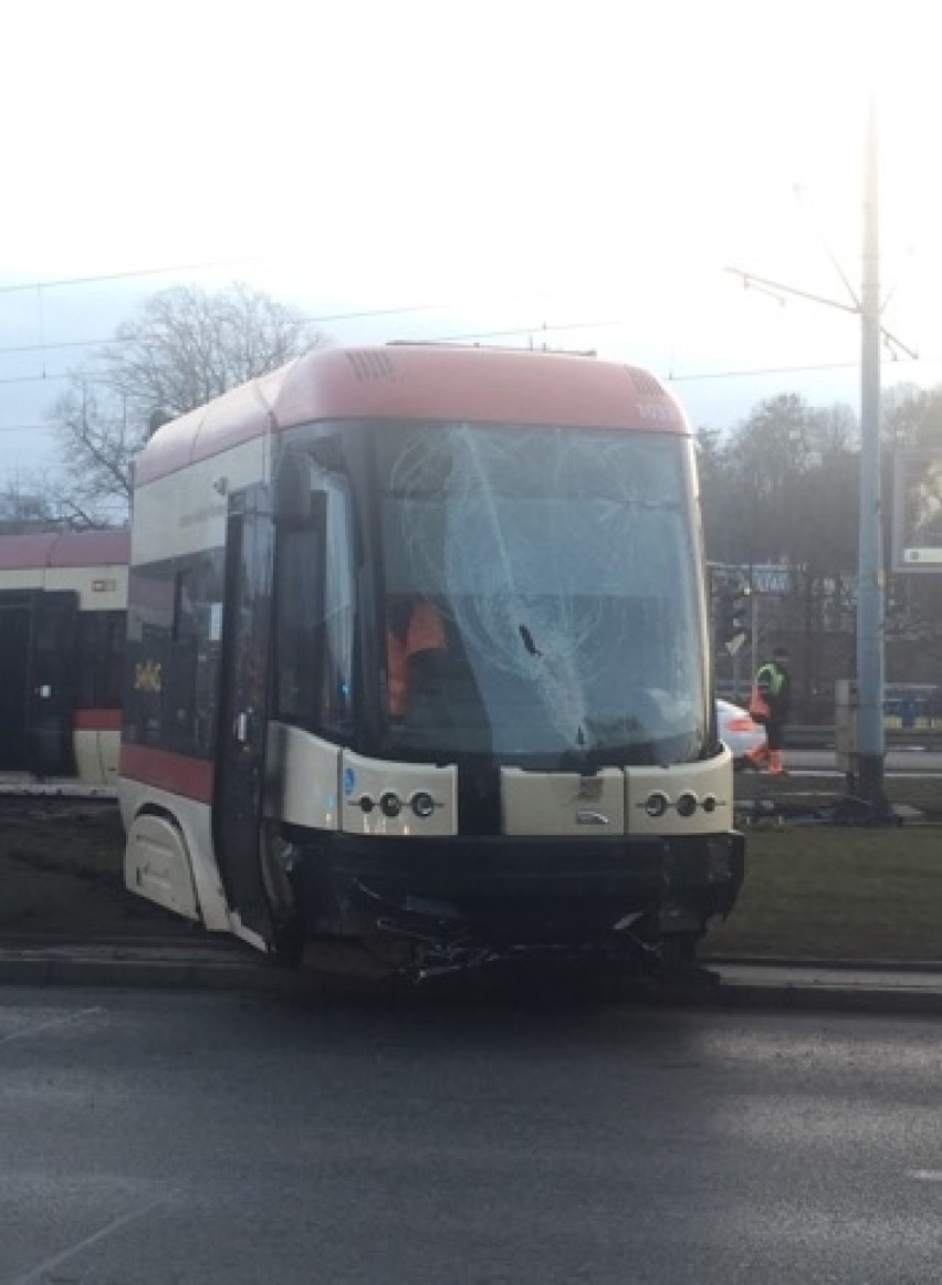 Wykolejenie tramwaju w Gdańsku. Tramwaj wypadł z torów na...