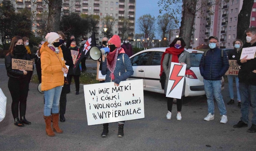 Strajk kobiet 2020. Ulicami Tczewa przeszedł marsz protestacyjny 