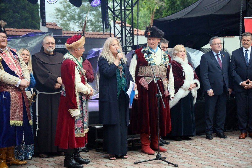 Głównym celem organizowanego w Dworze Anna wydarzenia jest...