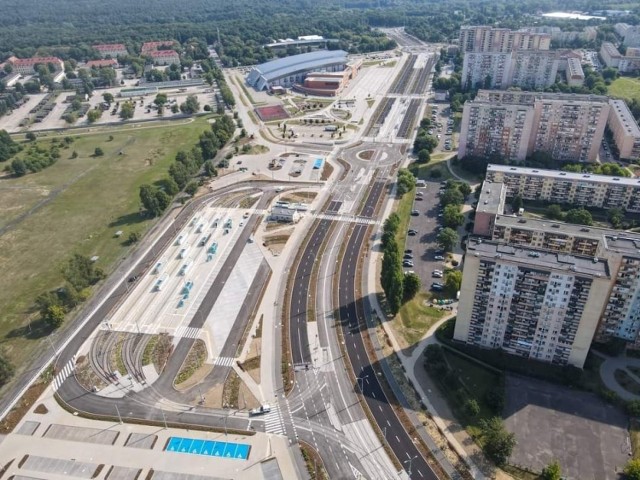 Powstało nowe torowisko, pętla, chodniki i ścieżki rowerowe, jezdnie i ronda.