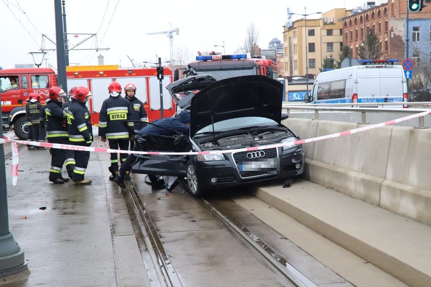 Wypadek tramwaju na Mickiewicza w Łodzi wydarzył się w...