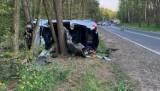 Nowe Grabie. Wypadek pod Płockiem. 22-latka została przewieziona do szpitala z poważnymi obrażeniami ciała