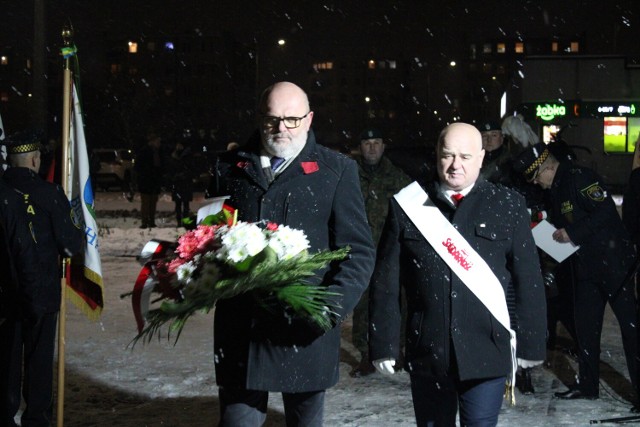 Uroczystość upamiętniająca 41. rocznicę wprowadzenia stanu wojennego w Polsce. Bełchatów, 13 grudnia 2022