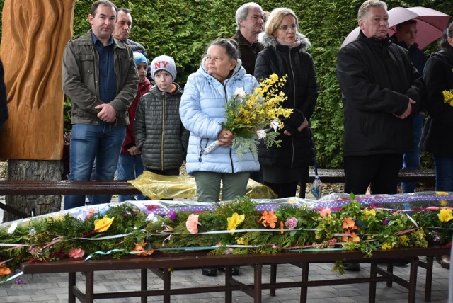 "Najdłuższo palma na Koloniji" – tak zatytułowano konkurs, który zorganizowano w niedzielę (2 kwietnia) w Skrbeńsku (gmina Godów). W szranki stanęli twórcy sześciu wspaniałych palm