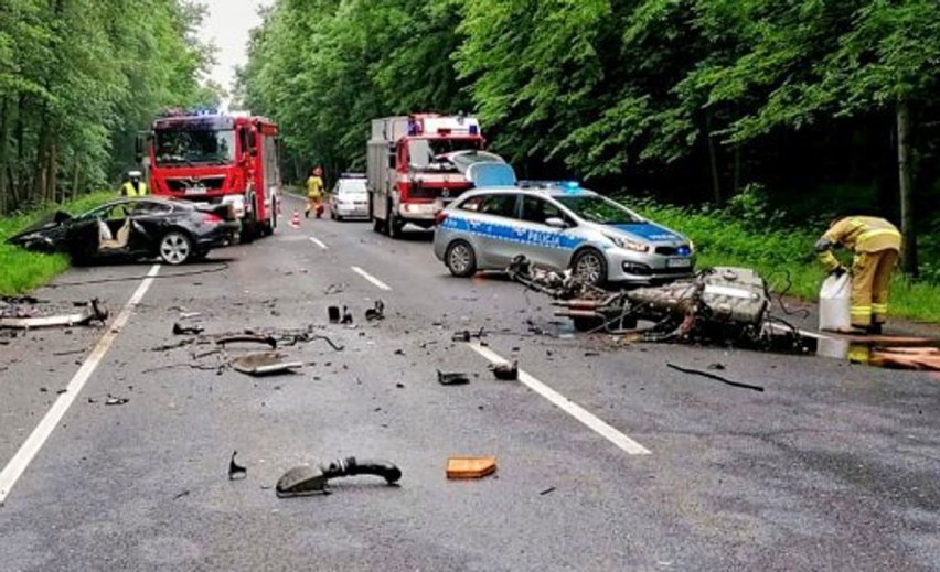 Wypadek w Gliwicach. Zderzenie samochodów na Toszeckiej, są ranni