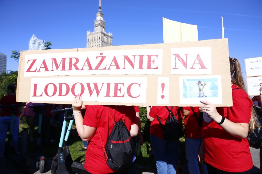 "Czerwony marsz" na ulicach Warszawy.