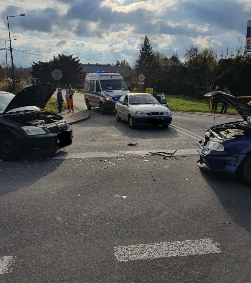 Wypadek na DK94 w Dębnie, jedna osoba ranna, lądował...