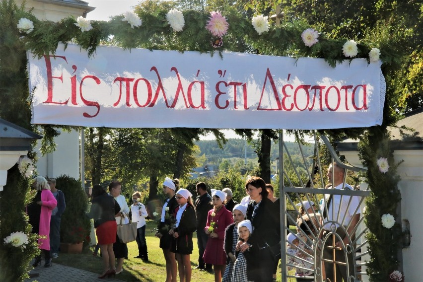 Wielkie święto Narodzenia Przenajświętszej Bogurodzicy w Krynkach. Zobacz, kto wziął udział w Boskiej Liturgii w cerkwi 