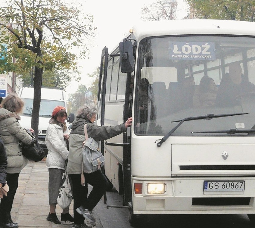 Zawieszone kursy busów do Łodzi i Tomaszowa. Przewoźnicy czasowo likwidują niektóre połączenia