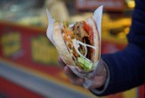 Gdzie w Cieszynie zjeść kebab? To najchętniej i najwyżej oceniane miejsca z kebabem w mieście - sprawdź listę