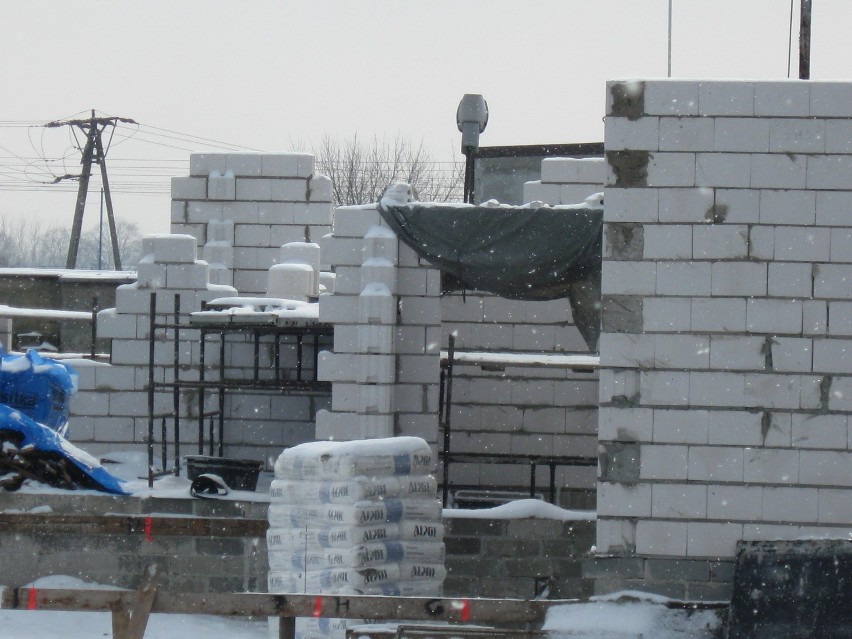 Trwa budowa dwóch bloków na ulicy Wilczej w Kutnie