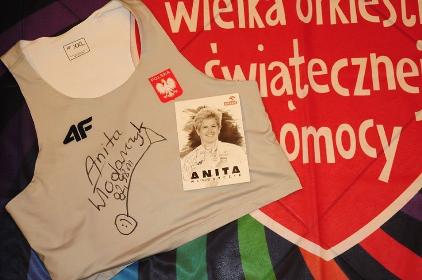 Kolacja z burmistrzem i koszulka z autografem Lewandowskiego. Co jeszcze trafi na rzecz WOŚP?