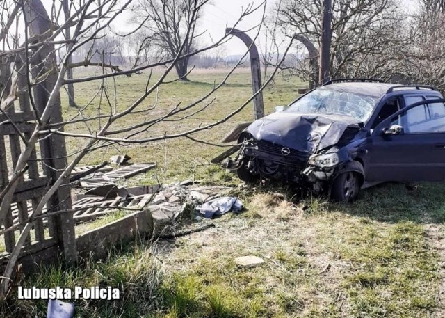 To była prawdziwa masakra. Auto Ryszarda P. wprost wgniotło Kubę w betonowy płot.