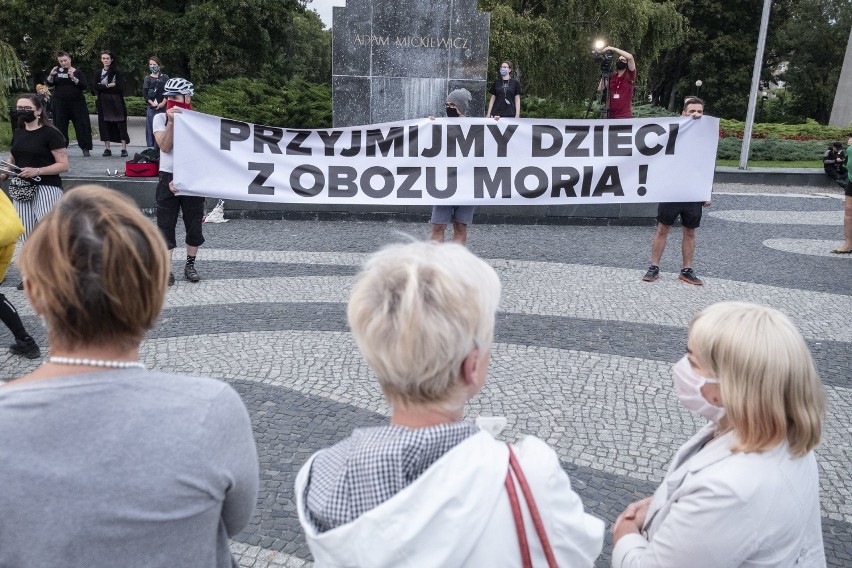 W czwartek na placu Mickiewicza w Poznaniu odbyła się...