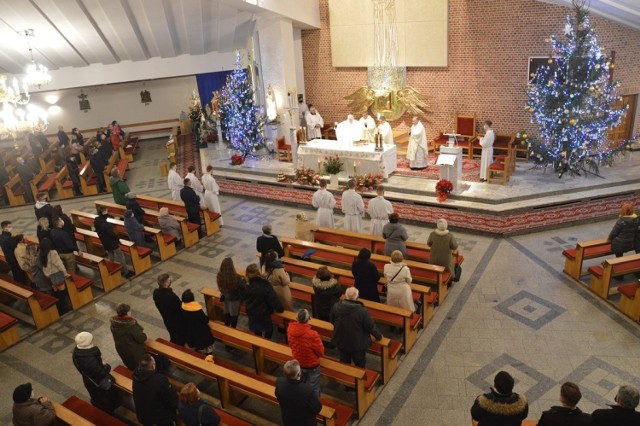 Pasterka w kościele Trójcy Przenajświętszej w Stalowej Woli