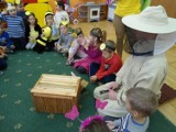 Dzieci, misie i pszczółki ..