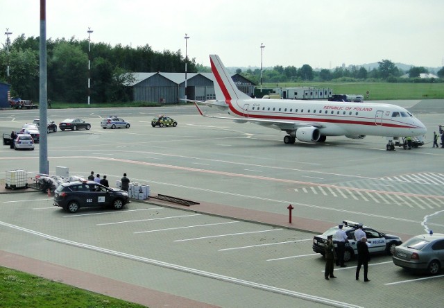 Premier Tusk wylądował na lotnisku w Łodzi