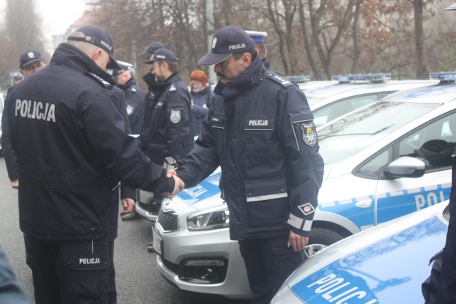 Policjanci dostali nowe radiowozy