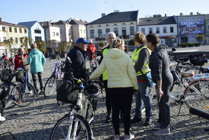 Z rynku w Skierniewicach ruszył XVIII Rajd Pieczonego...