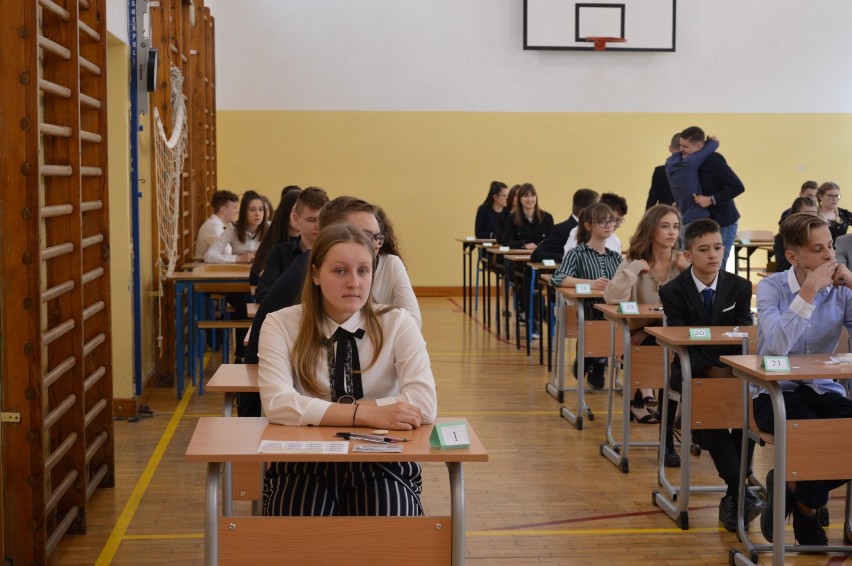 Pomimo strajku nauczycieli, egzaminy w Słubicach odbywają się bez przeszkód. 