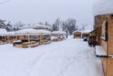 Zakopane: "Śnieżne Targi" miały ruszyć przed świętami. Zaliczyły... miesiąc opóźnienia [ZDJĘCIA]