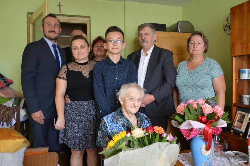 Panią Stanisławę odwiedziła rodzina i specjalna delegacja.