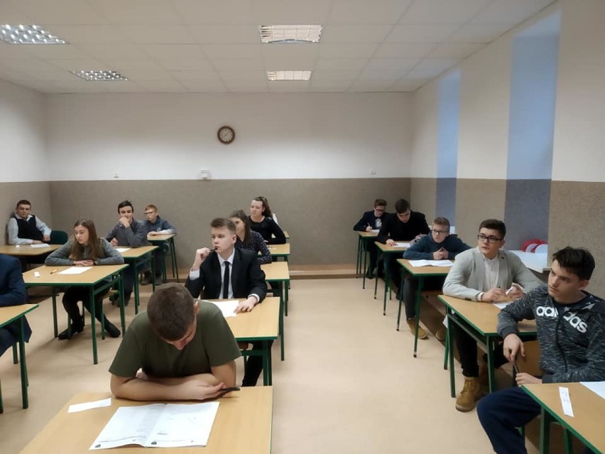 Próbny egzamin ósmoklasisty w Szkole Podstawowej nr 2 w Sycowie