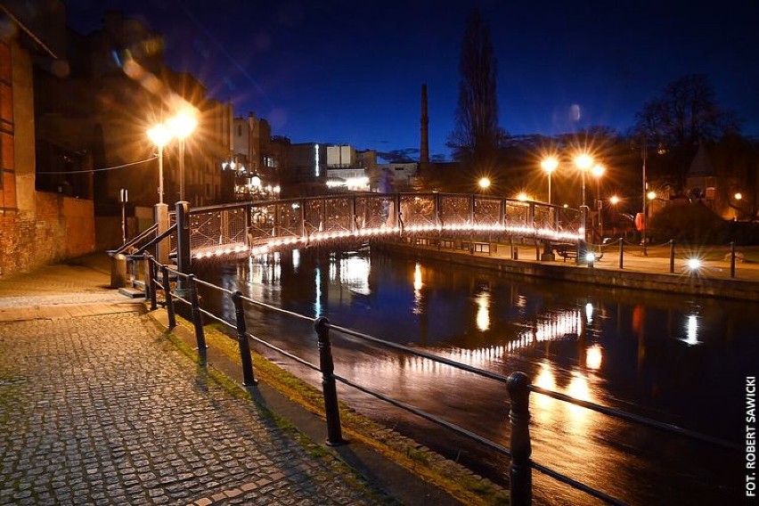 Świetlne girlandy nadają klimat kolejnym miejscom w Bydgoszczy