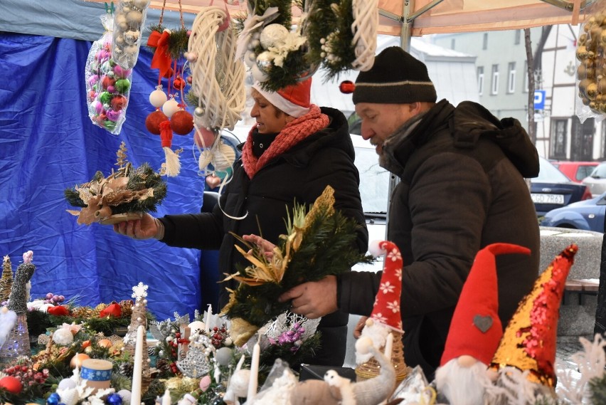 Jarmark Świąteczny na Rynku w Golubiu-Dobrzyniu