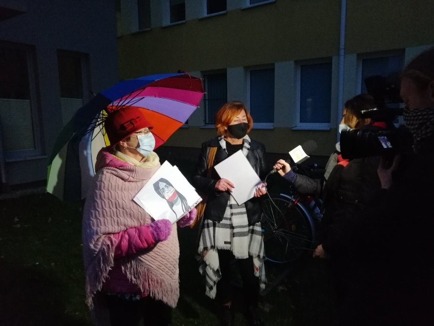 To nieludzkie, okrutne - protestujący w Kołobrzegu o zakazie aborcji z powodu wad płodu