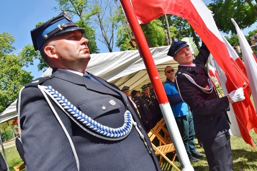 Wojewódzki Dzień Strażaka 2019. Tegoroczne święto druhów-ochotników zawitało do gminy Uniejów (zdjęcia)