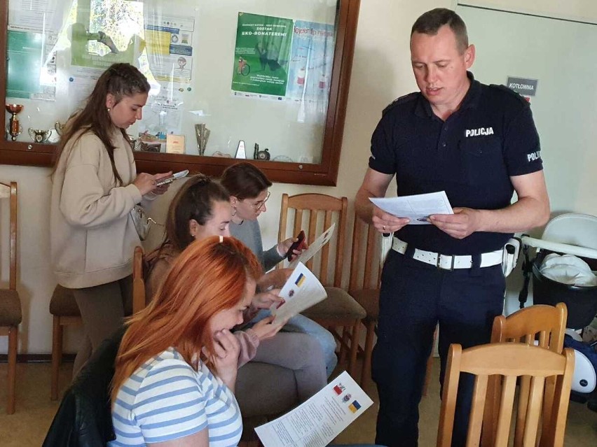 Policjanci z kościańskiej komendy rozmawiali o...