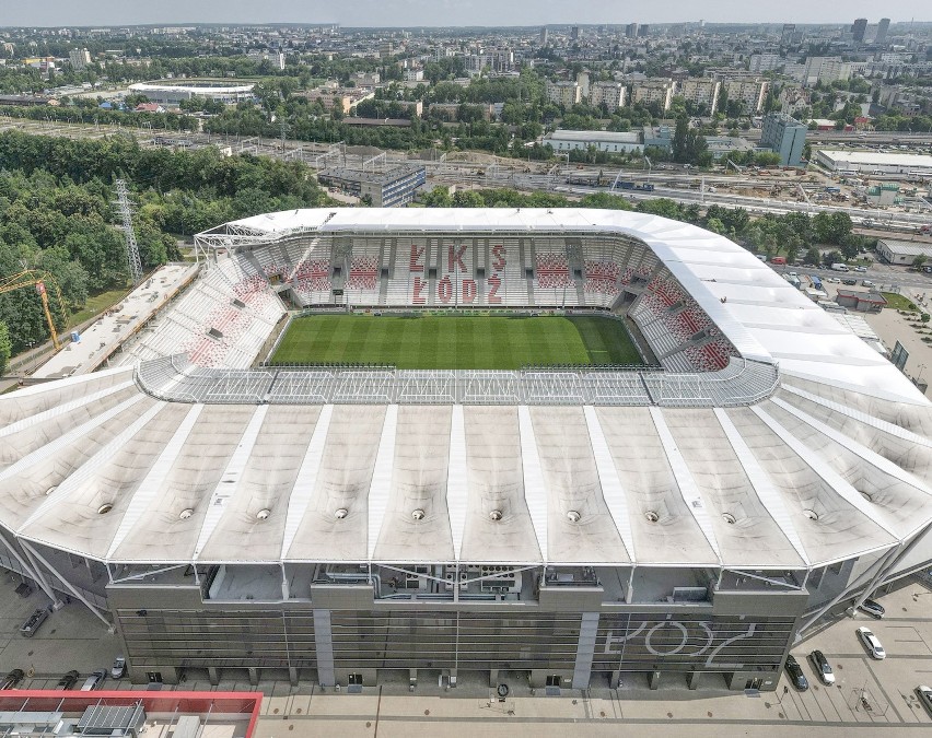 Stadion ŁKS. Tak będzie wyglądał napis na trybunach ŁKS. Będzie jeszcze herb i nazwisko patrona. Kibice krytykują