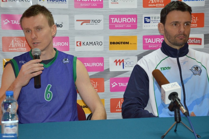 Trener Igor Milicić i Robert Skibniewski z Anwilu Włocławek przed rundą play off [wideo]