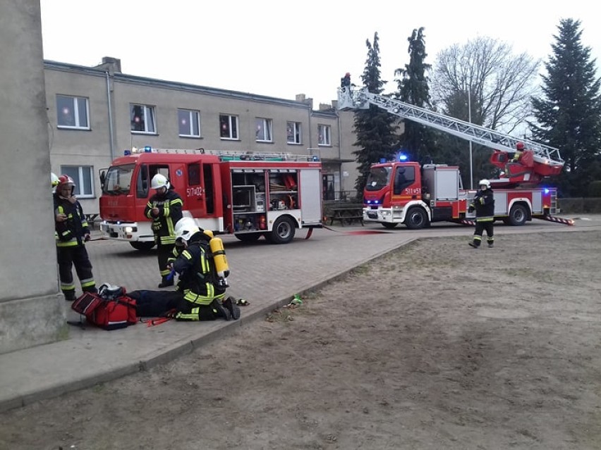 Alarm pożarowy w Szkole Podstawowej w Wąsowie