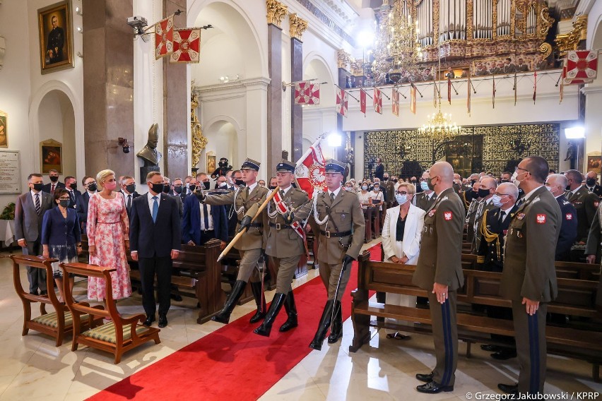 Msza św. w intencji Ojczyzny i polskich żołnierzy w Katedrze...