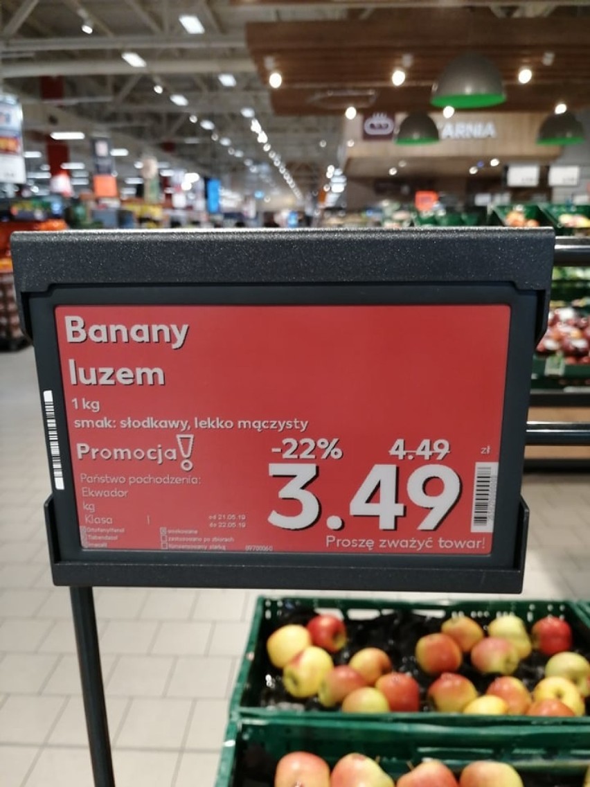 Cena bananów spadła, kilogram owoców można kupić taniej niż...