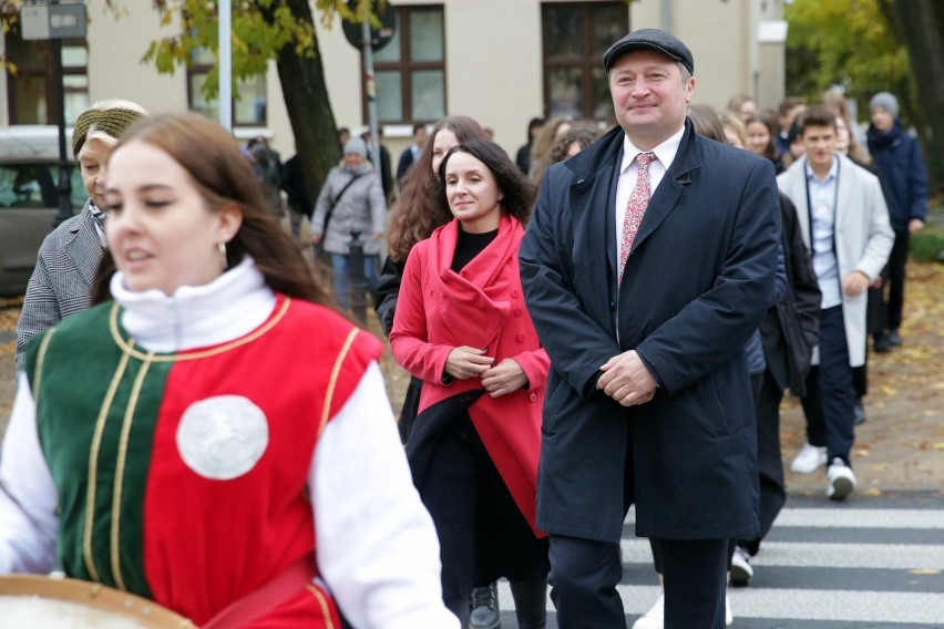 100-lecie III LO im. Unii Lubelskiej w Lublinie. Zobacz zdjęcia z uroczystości