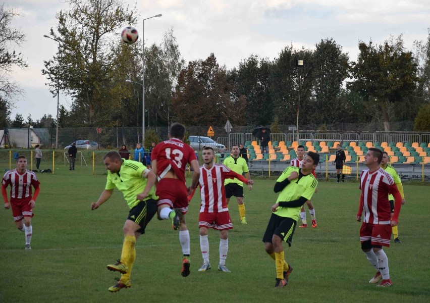 Piłka nożna: W środę odbyły się pojedynki IV rundy regionalnego Pucharu Polski [ZDJĘCIA]