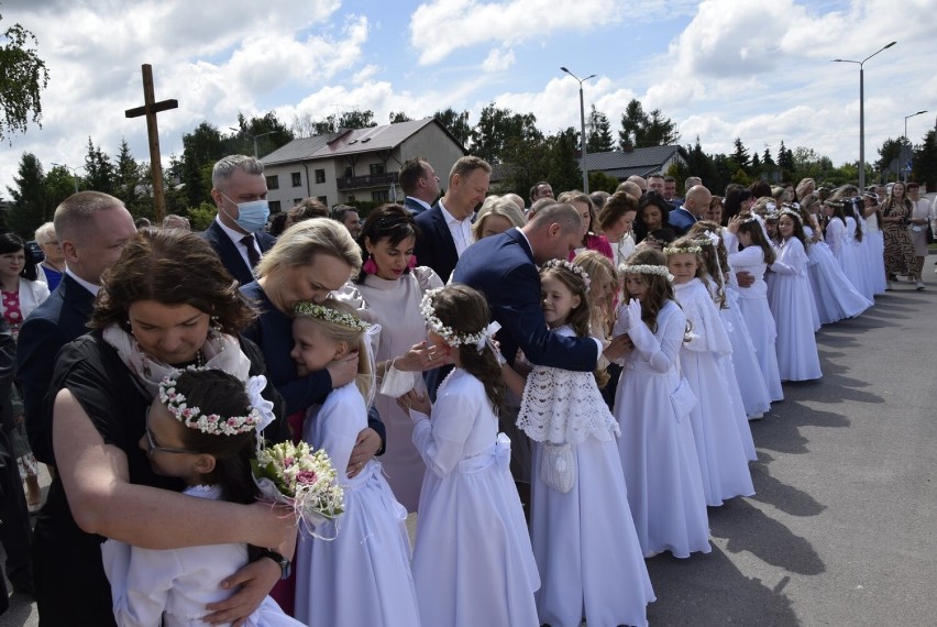 Pierwsza Komunia Święta w Parafii Niepokalanego Serca NMP w...