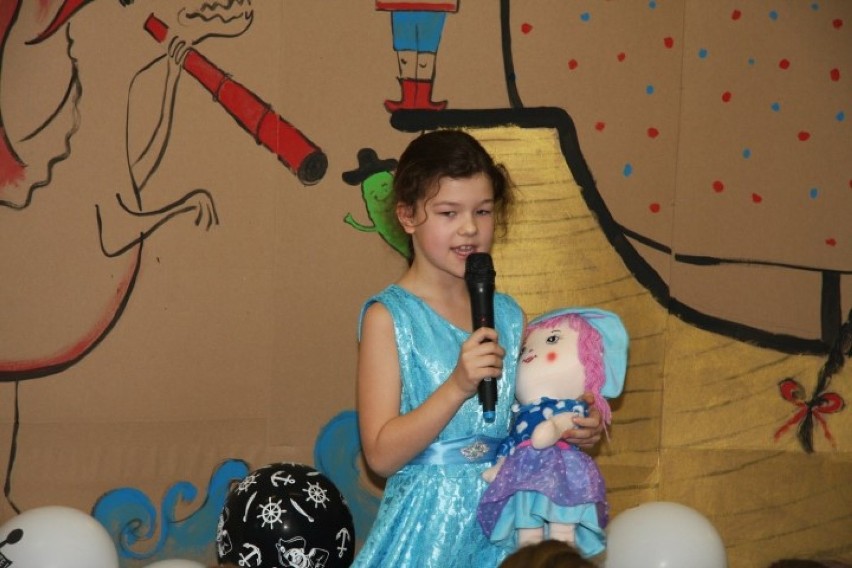 Suchy Dąb: Piosenkami Fasolek wyśpiewali nagrody w II Gminnym Konkursie Piosenki Dziecięcej [ZDJĘCIA]