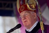 Biskup Dec popiera polityczny marsz