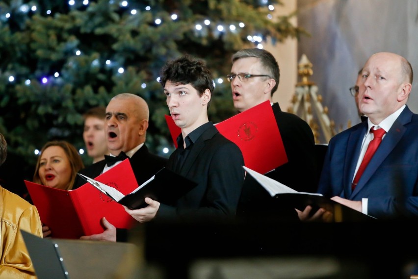 Porywający koncert kolęd u świętego Mikołaja w Warcie
