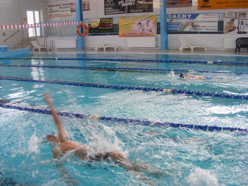 Drużyny z wieluńskiej dwójki i czwórki najlepsze w pływackich Igrzyskach Młodzieży Szkolnej[FOTO, WYNIKI]