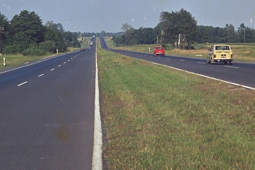 Na pierwszych zdjęciach widać charakterystyczny samolot...