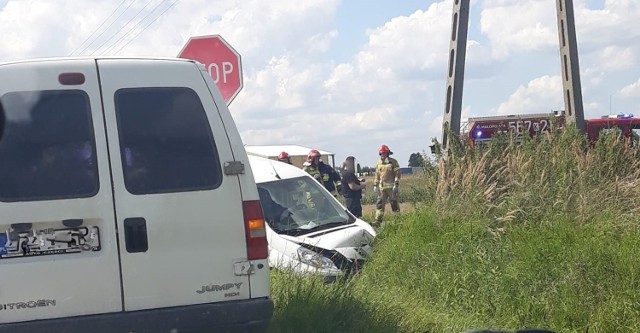 Środa. 11.08.2021. Wypadek na skrzyżowaniu ulic Zatorskiej i Wadowickiej w Gierałtowicach