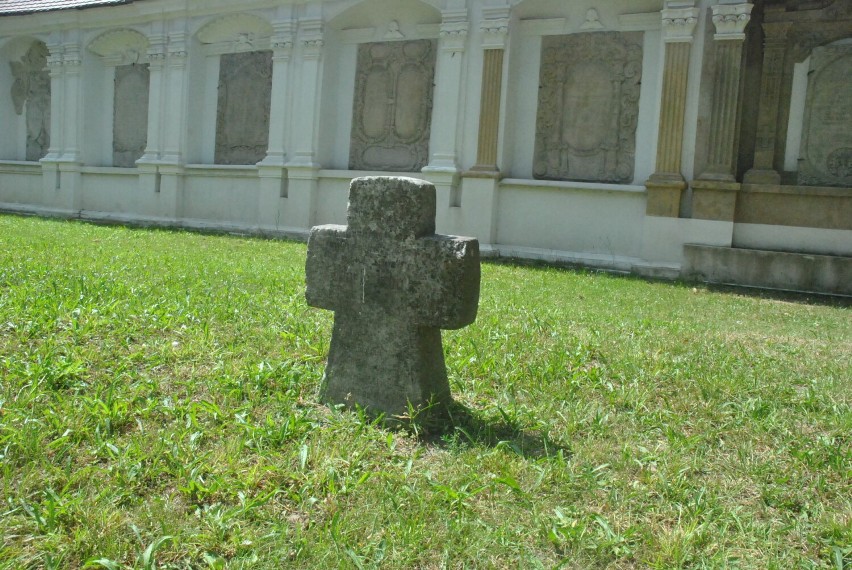 LESZNO. Lapidarium doczeka się przewodnika dla turystów. Publikacja ujrzy światło dzienne jesienią [ZDJĘCIA]